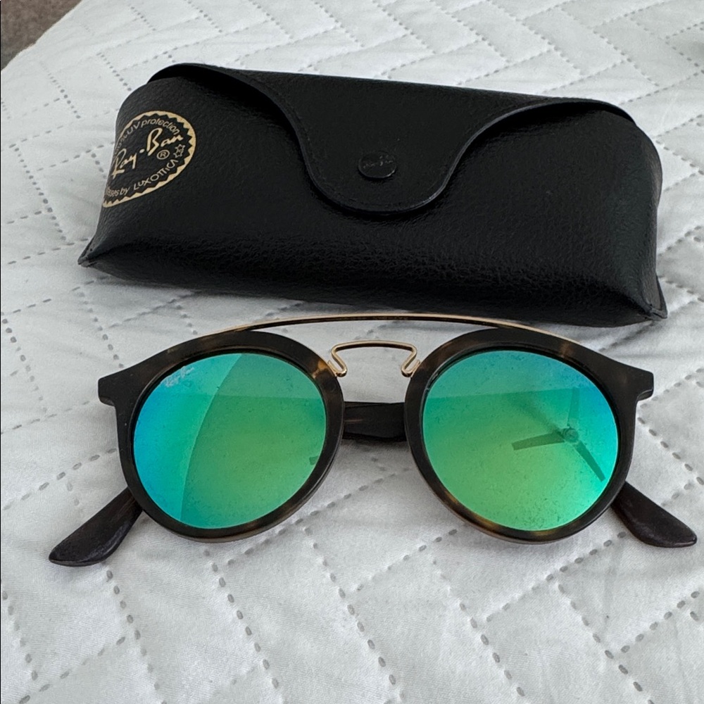 Ray-Ban Tortoise Frame with Green Lenses Sunglasses